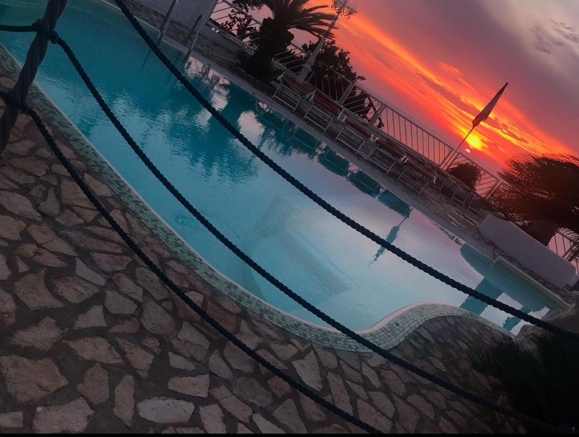 Beach Central Appartment Economy Tropea Esterno foto